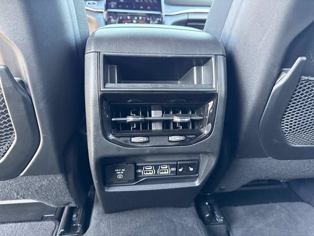 Used 2025 Jeep Grand Cherokee Limited w/ Luxury Tech Group II AWD/4WD image 33