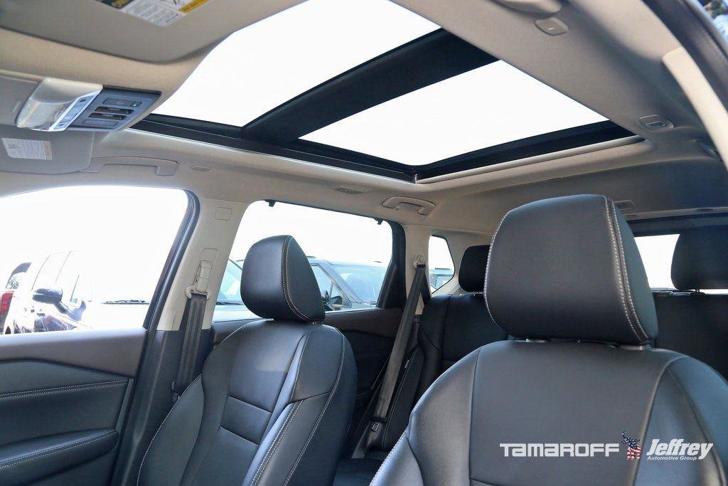 Certified 2023 Nissan Rogue SL w/ SL Premium Package image 3