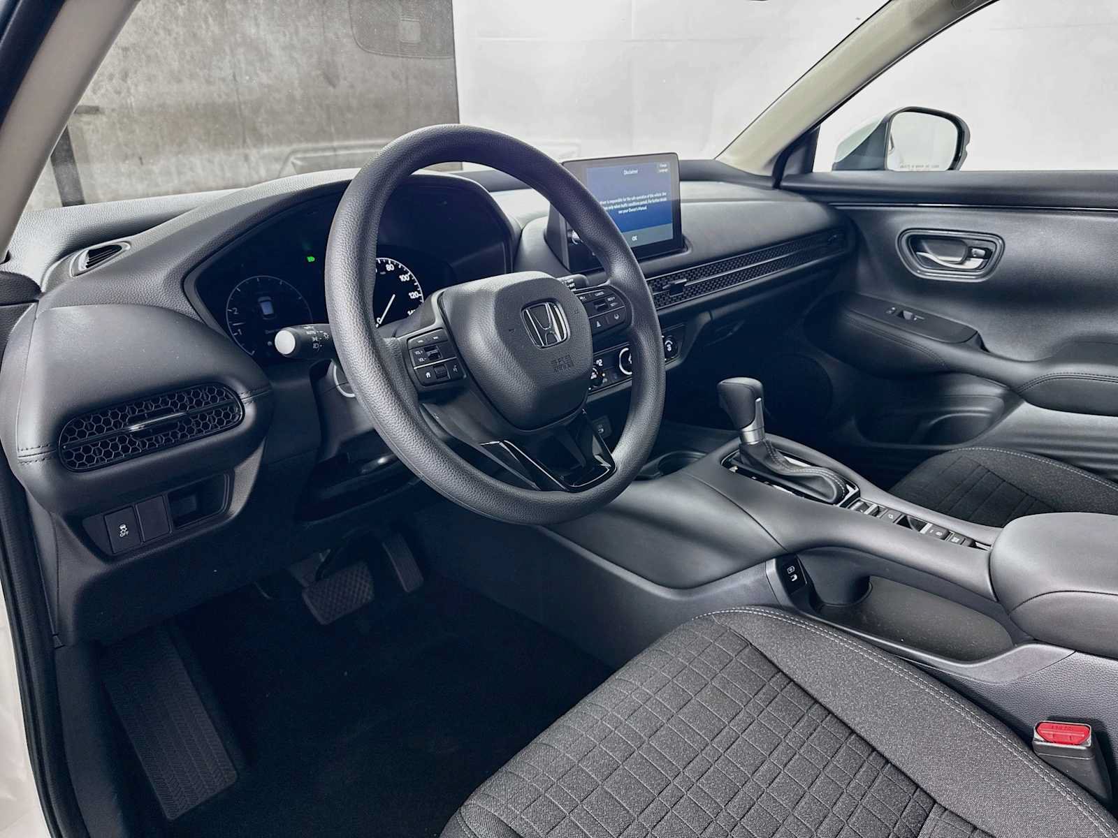 Certified 2027 Honda HR-V LX image 9