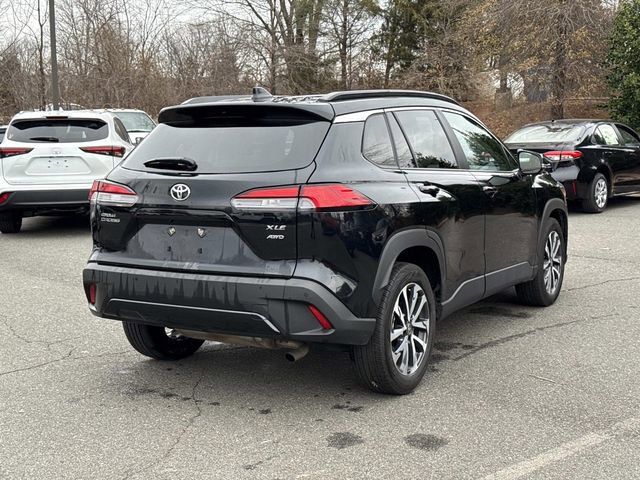 Used 2025 Toyota Corolla Cross XLE image 2