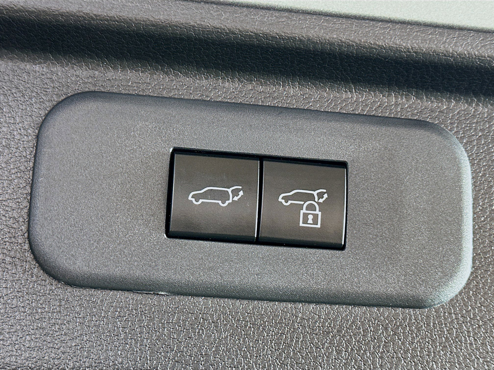 Used 2025 Toyota Grand Highlander AWD image 31