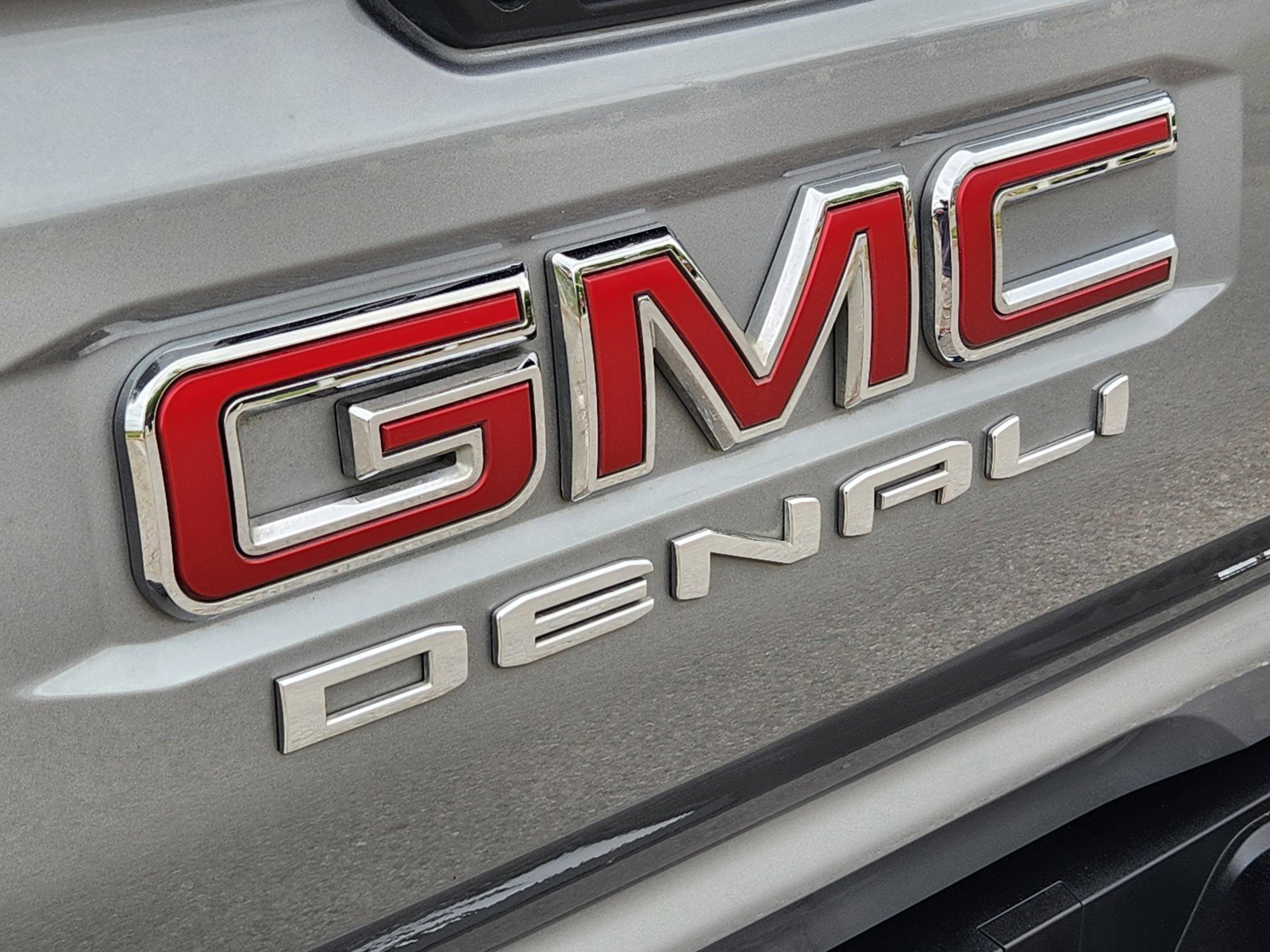 Used 2024 GMC Canyon Denali image 30