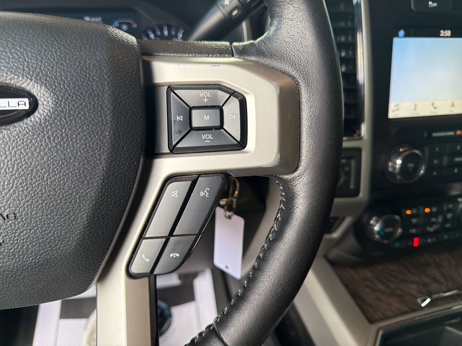 Used 2019 Ford F250 Lariat w/ Lariat Value Package AWD/4WD image 12