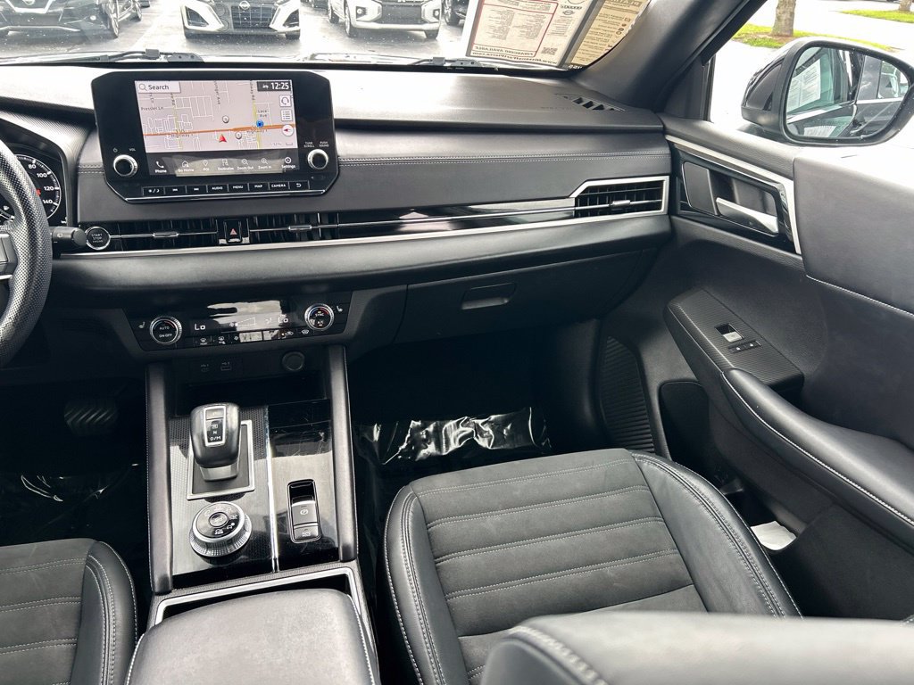 Used 2023 Mitsubishi Outlander SE Black Edition AWD/4WD image 11