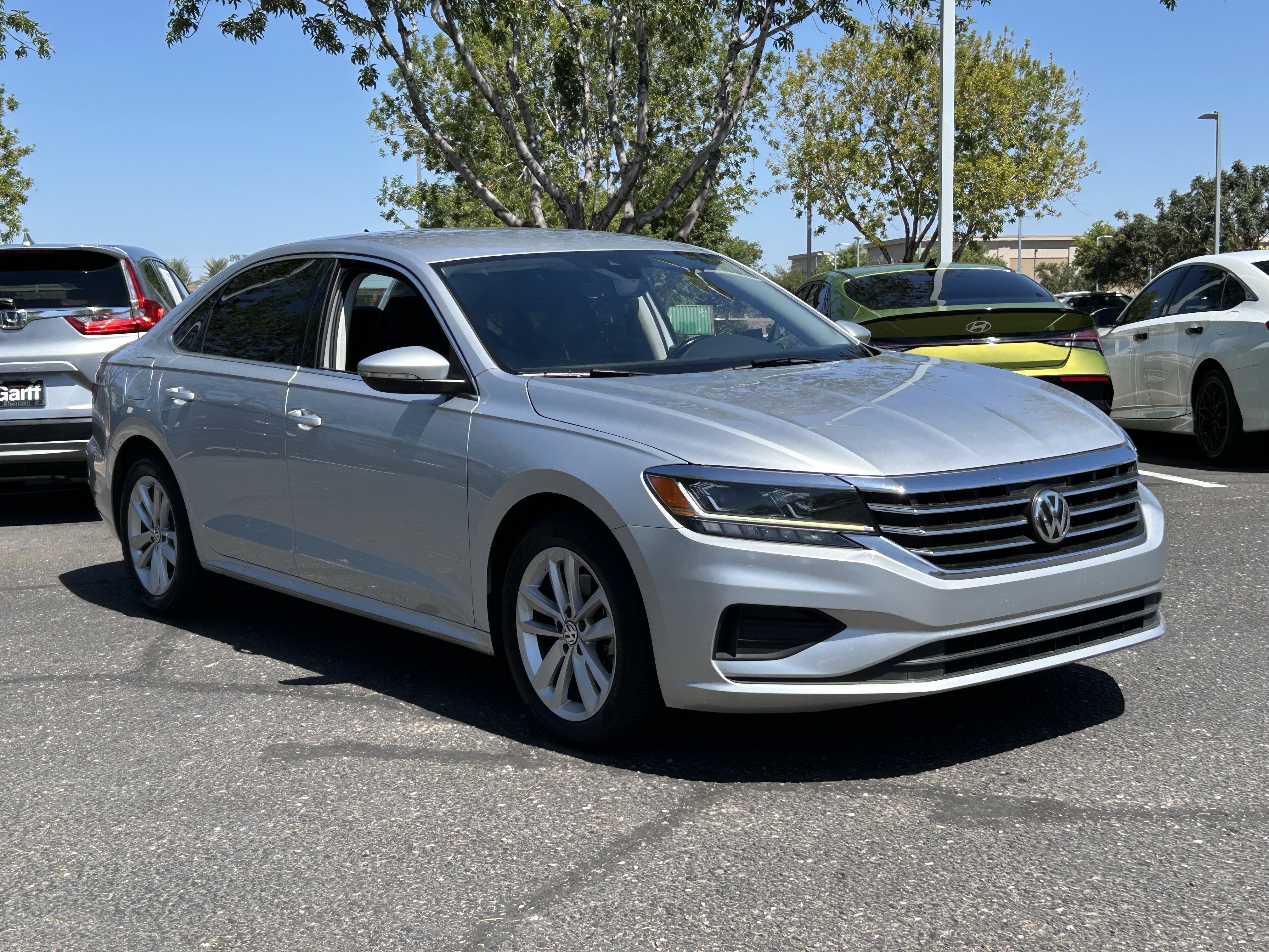 Used 2020 Volkswagen Passat 2.0T SE FWD image 6