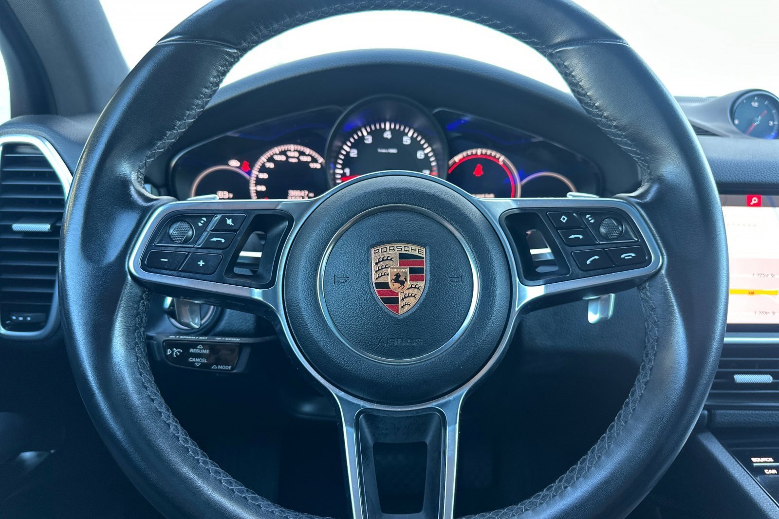 Used 2019 Porsche Cayenne image 23
