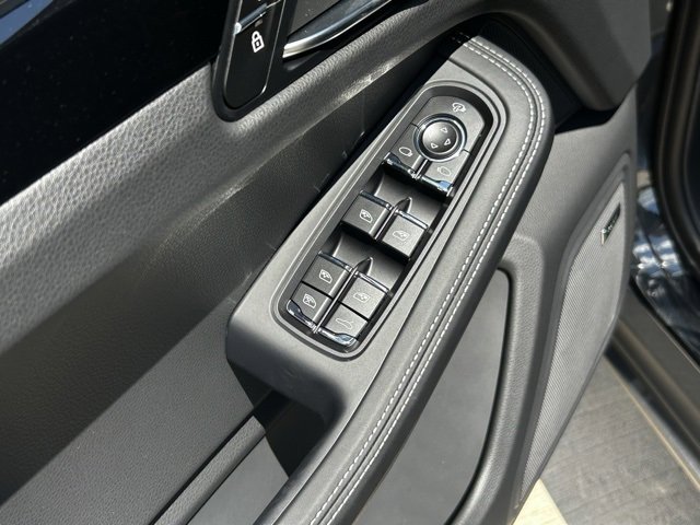 Certified 2025 Porsche Macan image 28