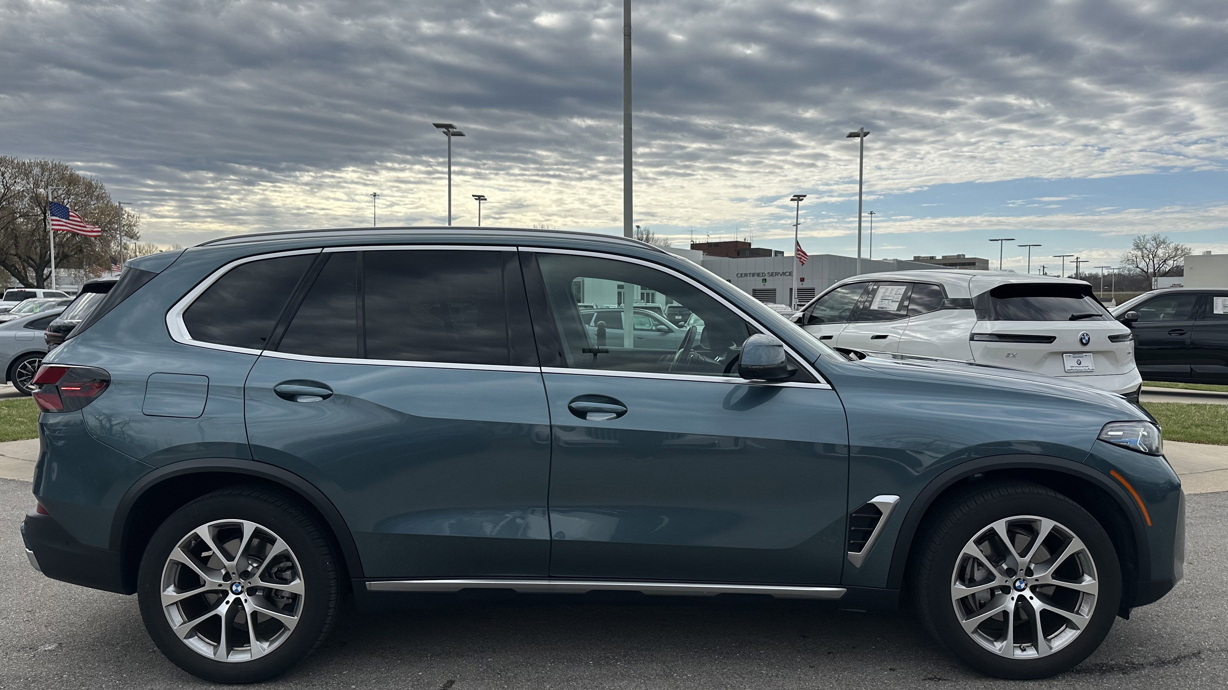 Certified 2025 BMW X5 xDrive40i AWD/4WD image 11
