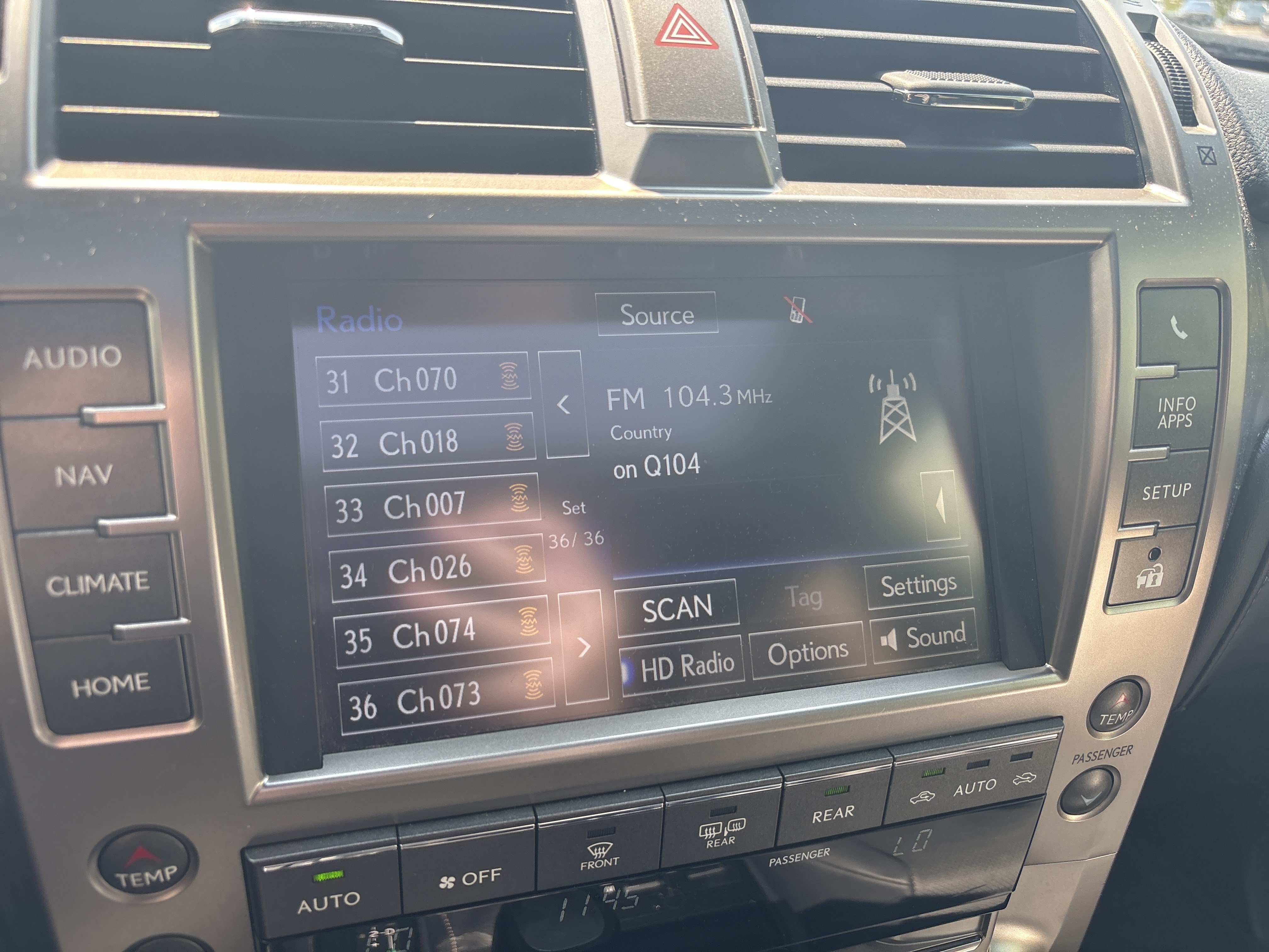 Used 2020 Lexus GX 460 Premium w/ Premium Package AWD/4WD image 23