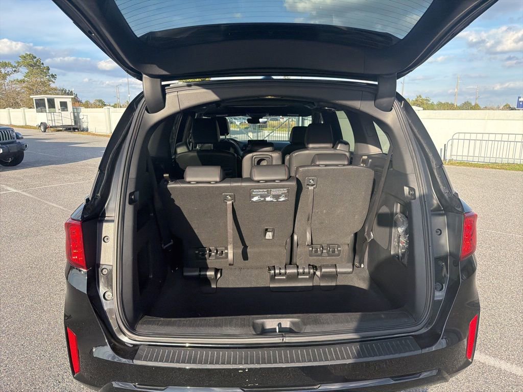Used 2025 Honda Odyssey Sport-L image 11