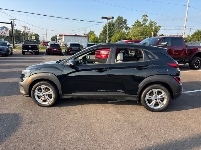 Used 2023 Hyundai Kona SEL w/ Cargo Package AWD/4WD image 3