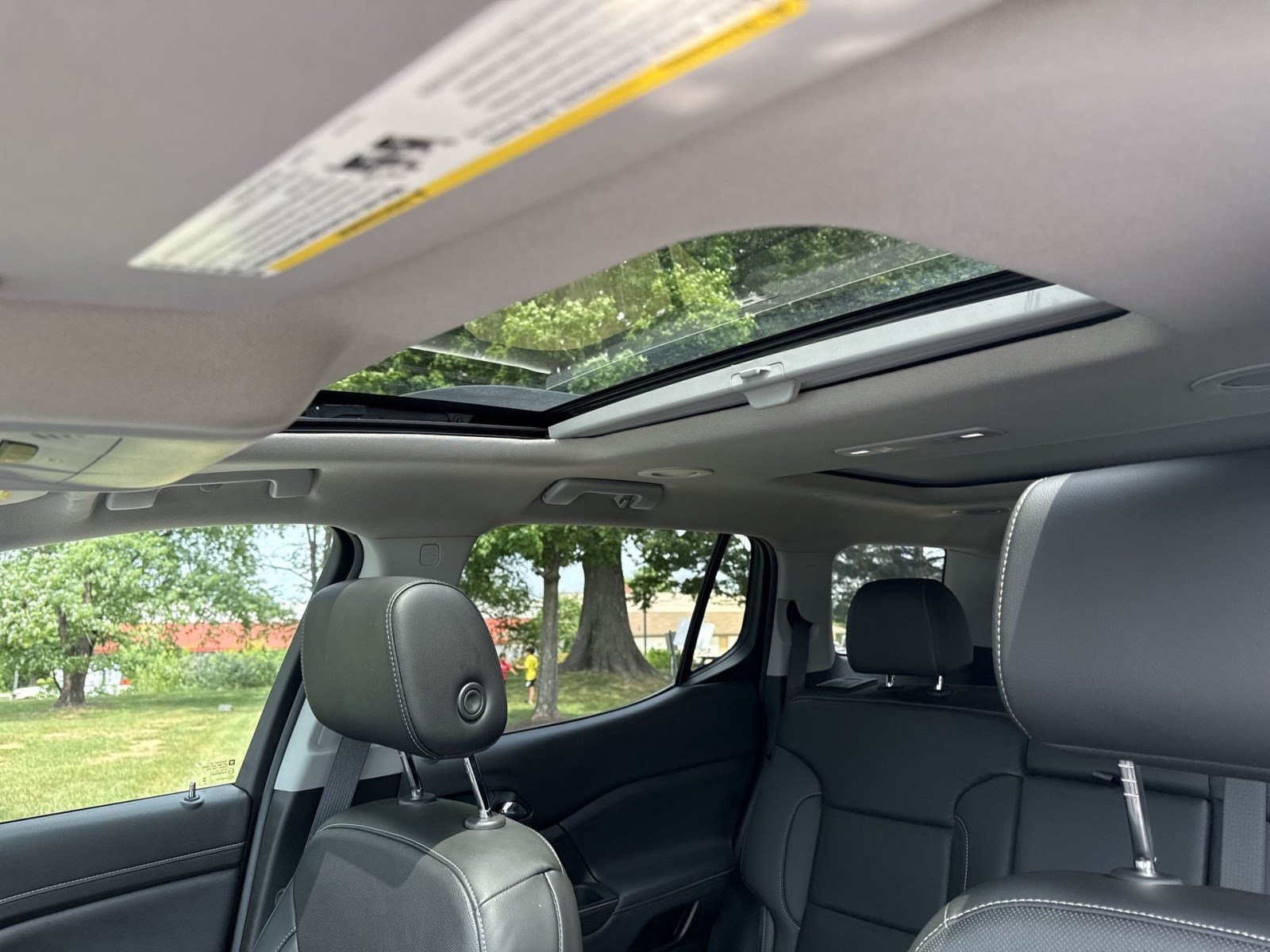 Used 2023 GMC Acadia SLT w/ Elevation Edition AWD/4WD image 23
