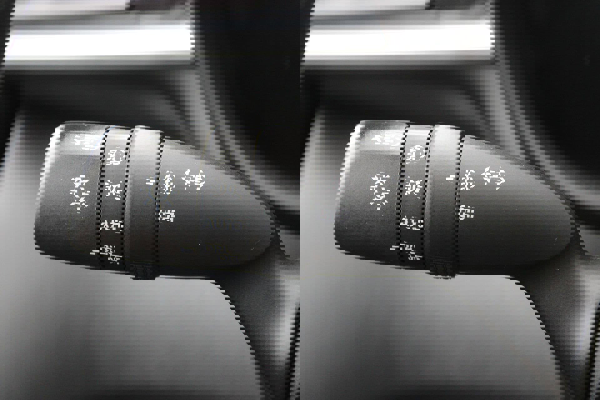 Used 2025 Toyota Sienna XSE w/ XSE Premium Package image 26