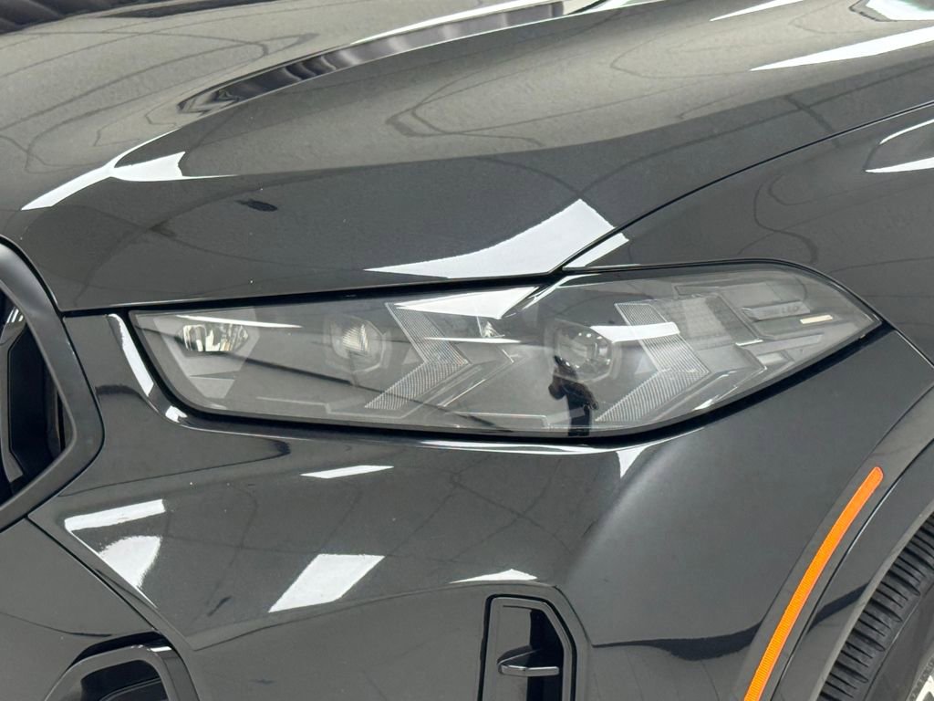 Used 2024 BMW X6 xDrive40i w/ Premium Package image 35