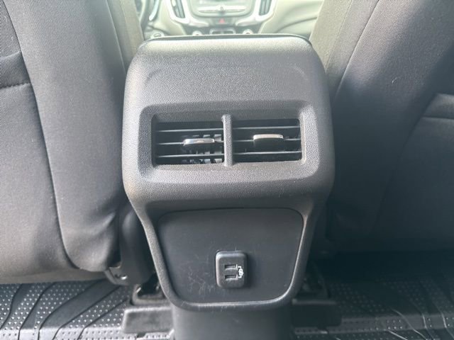 Used 2020 Chevrolet Equinox LS w/ LPO, Floor Liner Package image 18