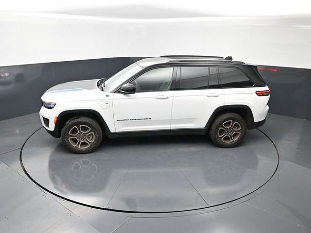 Used 2023 Jeep Grand Cherokee Trailhawk w/ Luxury Tech Group III AWD/4WD image 17