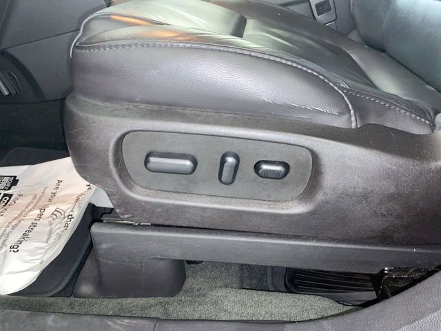 Used 2014 Ford Explorer XLT w/ Equipment Group 202A AWD/4WD image 25