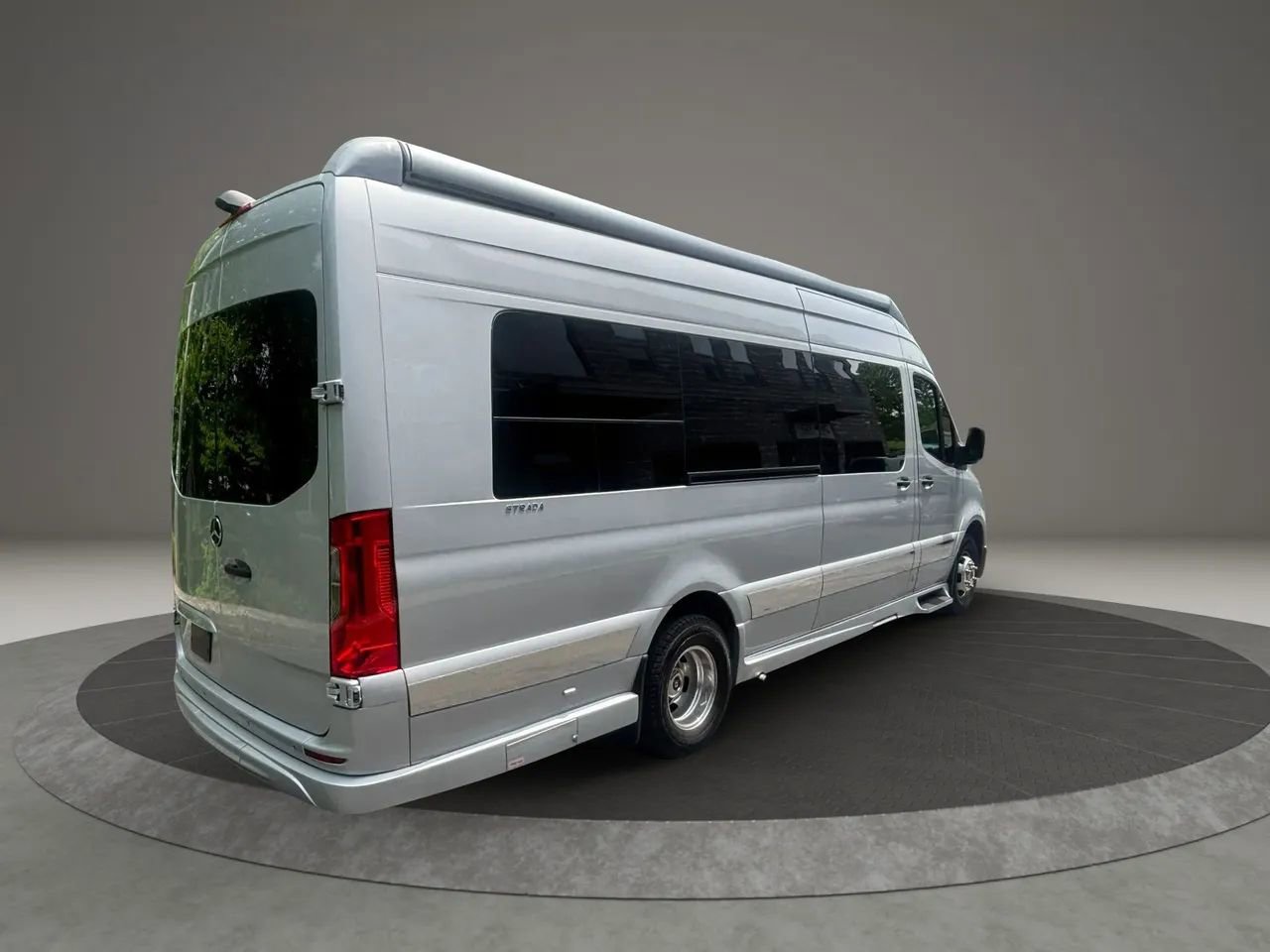 Used 2019 Mercedes-Benz Sprinter 3500 image 5