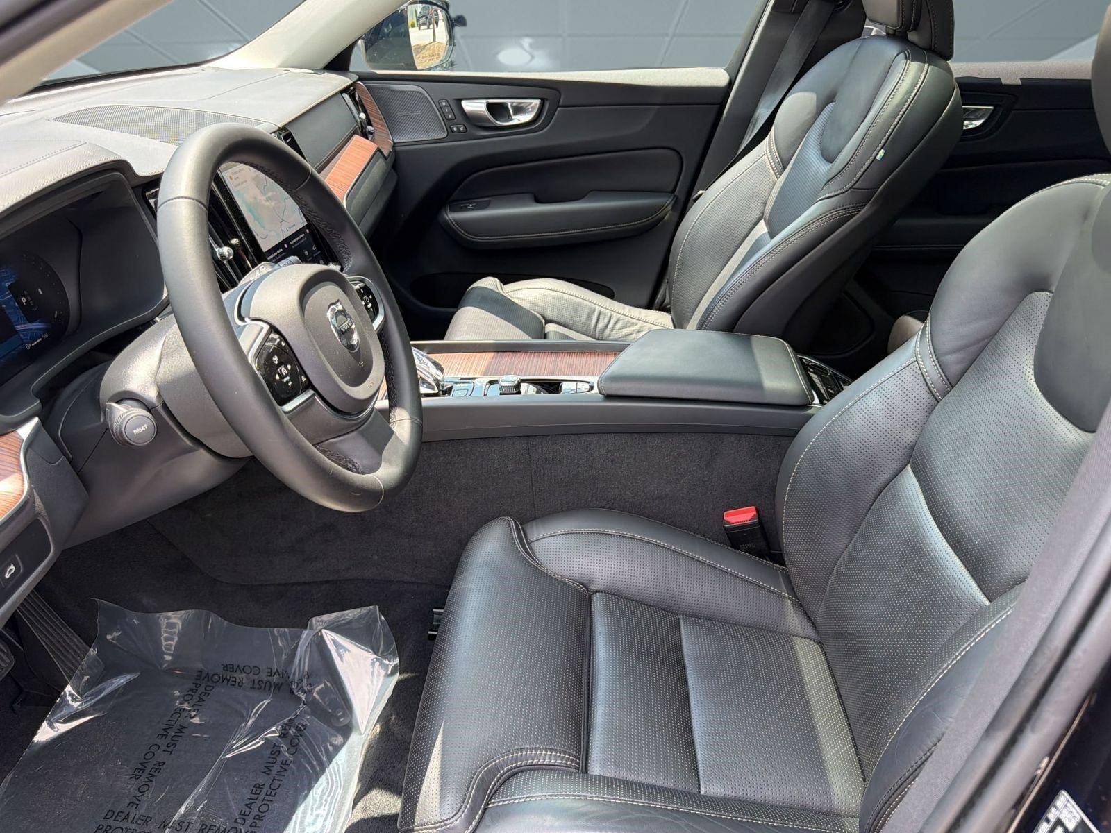 Certified 2024 Volvo XC60 B5 Ultimate w/ Protection Package Premier AWD/4WD image 5