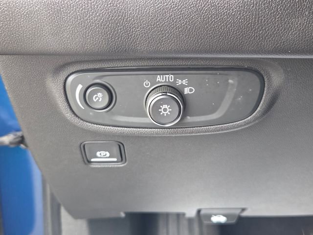 Used 2020 GMC Terrain SLE w/ Driver Convenience Package image 25