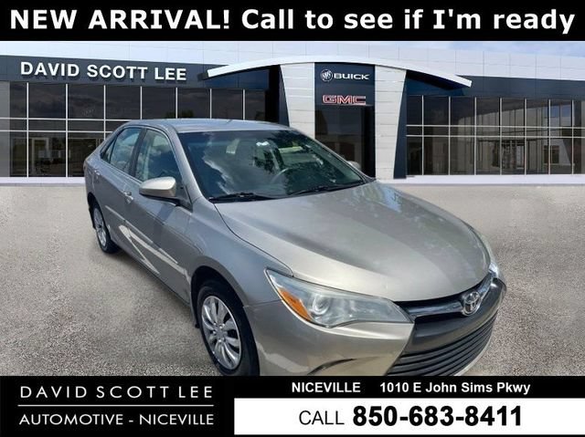 Used 2016 Toyota Camry LE FWD image 1