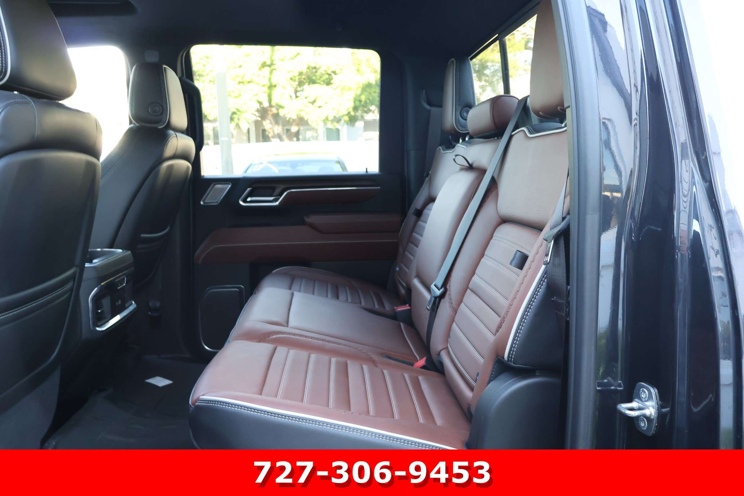 Used 2024 GMC Sierra 2500 Denali Ultimate w/ Max Trailering Package AWD/4WD image 17
