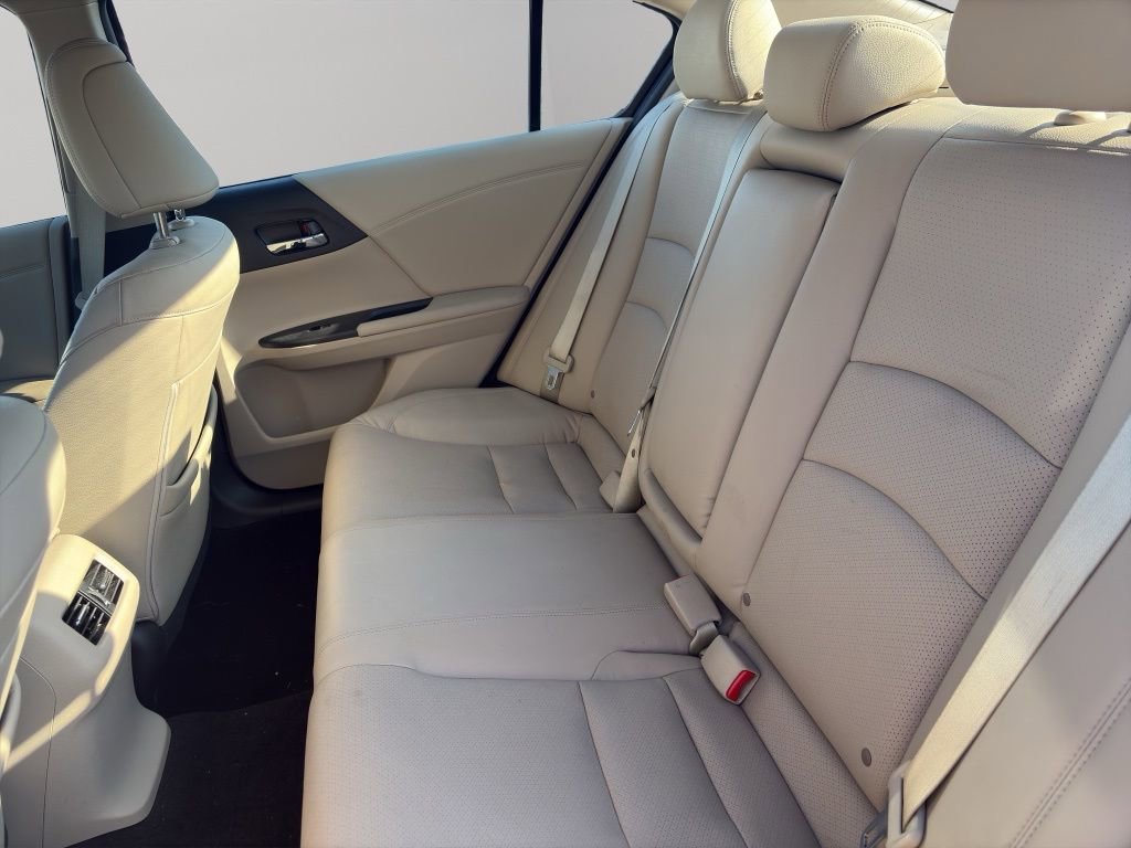 Used 2015 Honda Accord EX-L image 10