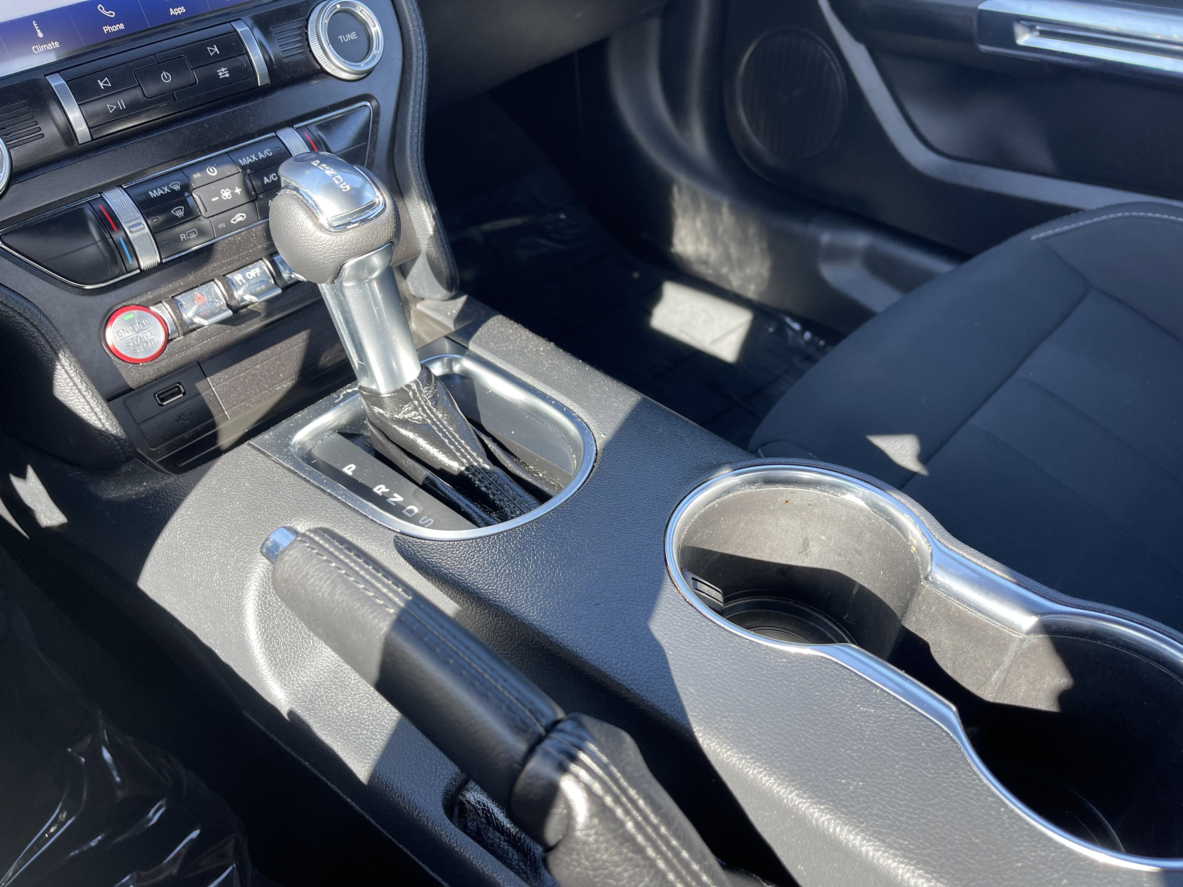 Used 2022 Ford Mustang EcoBoost image 21