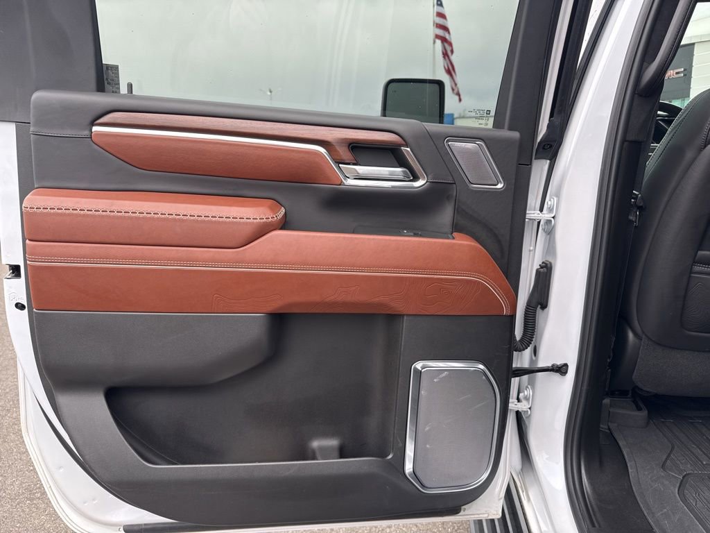 Used 2024 GMC Sierra 3500 Denali Ultimate image 31