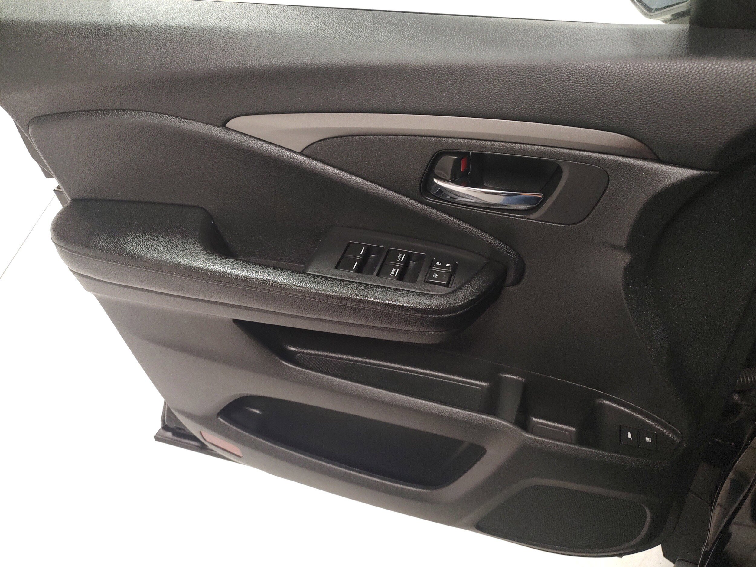 Used 2018 Honda Pilot EX-L image 8