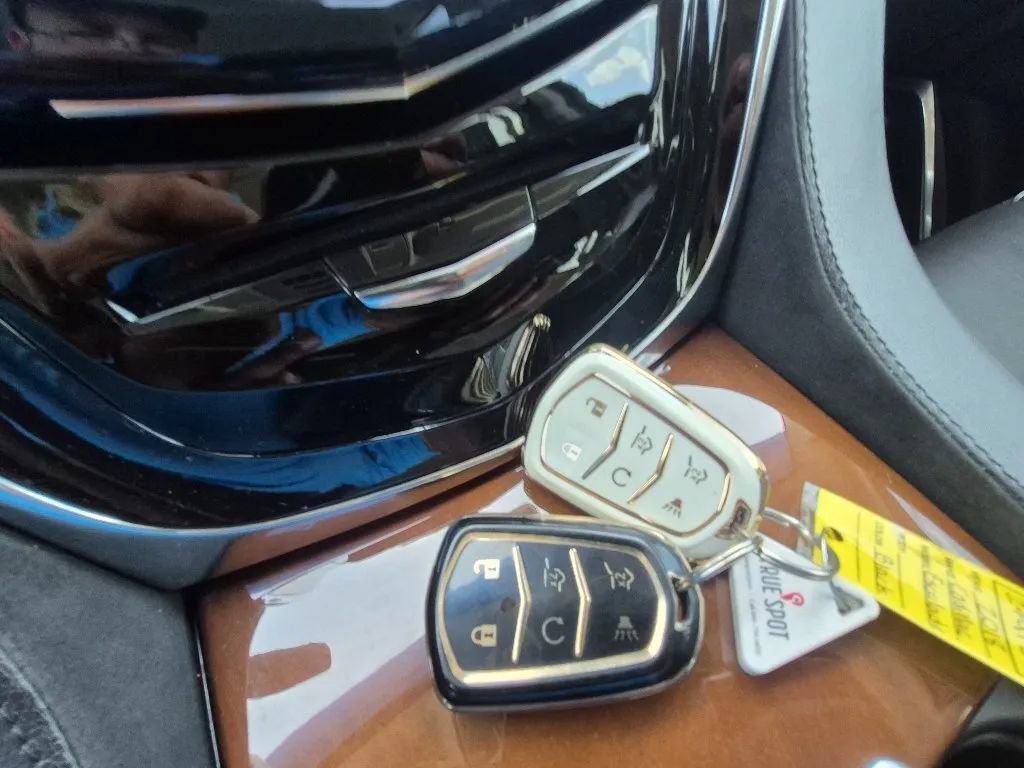 Used 2018 Cadillac Escalade Luxury RWD image 36
