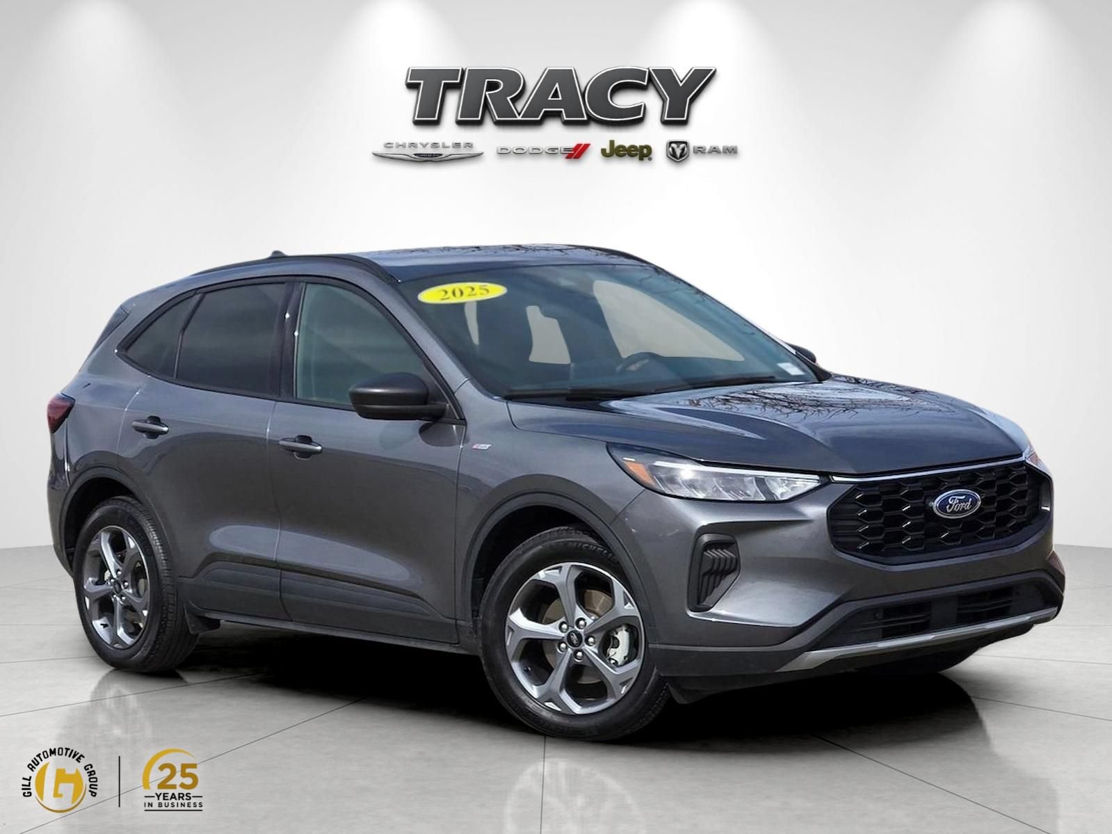 Used 2025 Ford Escape ST-Line FWD image 1