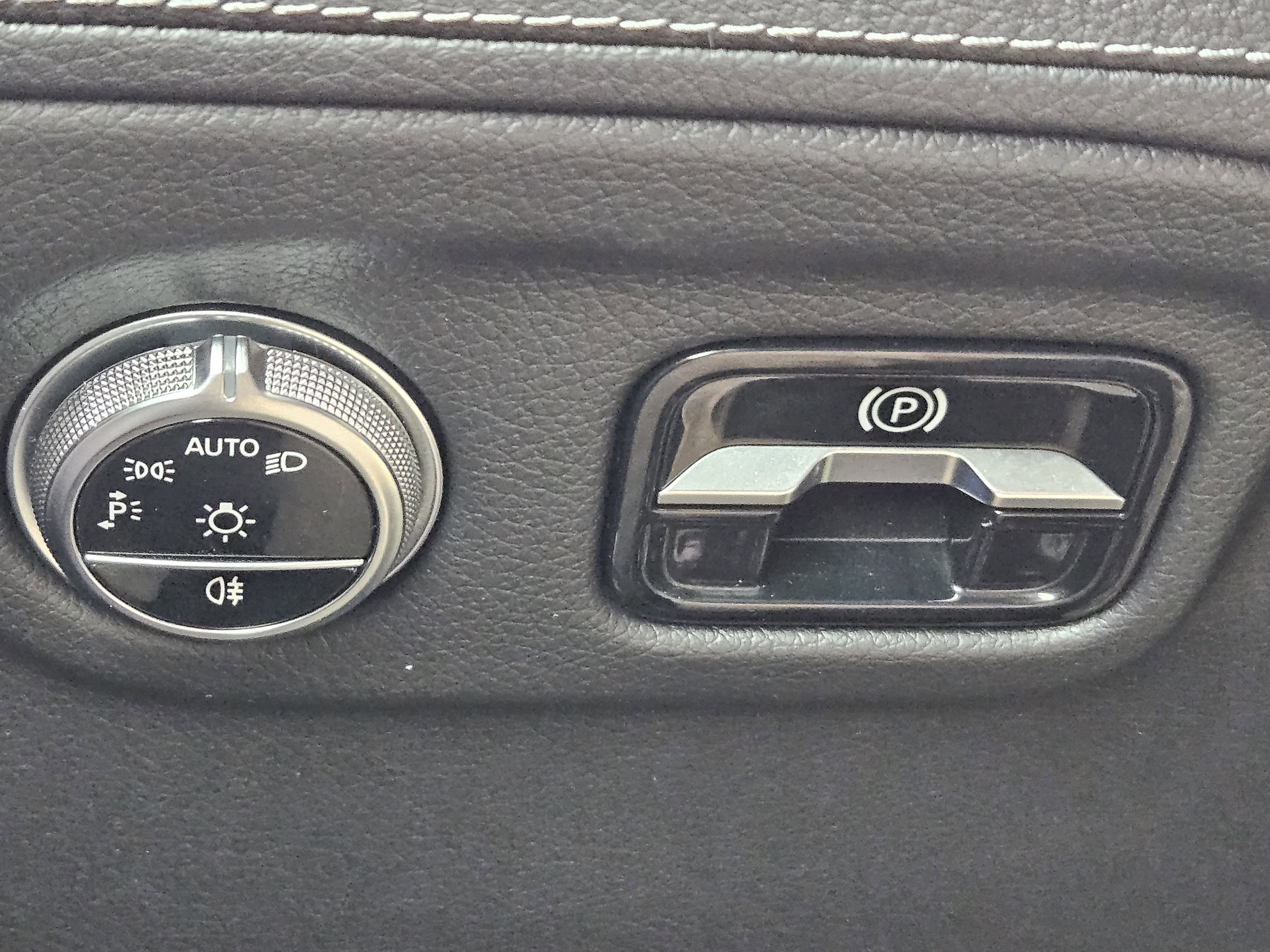 Used 2023 Mercedes-Benz EQS 580 4MATIC SUV image 21