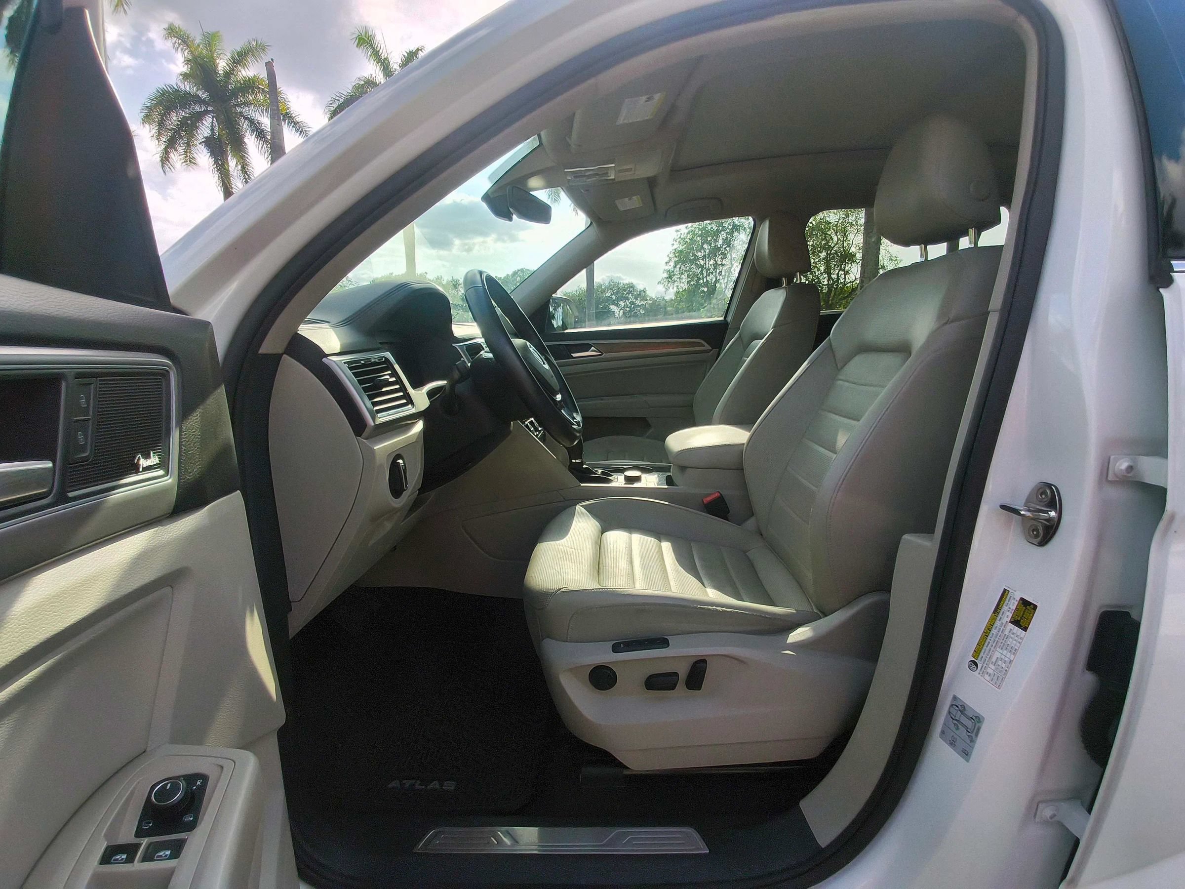 Used 2019 Volkswagen Atlas SEL Premium AWD/4WD image 5