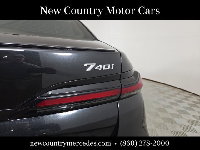 Used 2024 BMW 740i xDrive w/ M Sport Professional Package AWD/4WD image 7