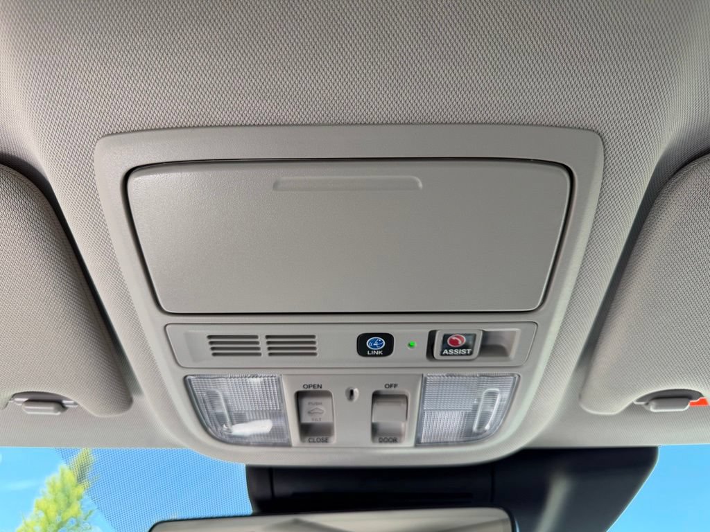 Used 2018 Honda Accord Touring image 31