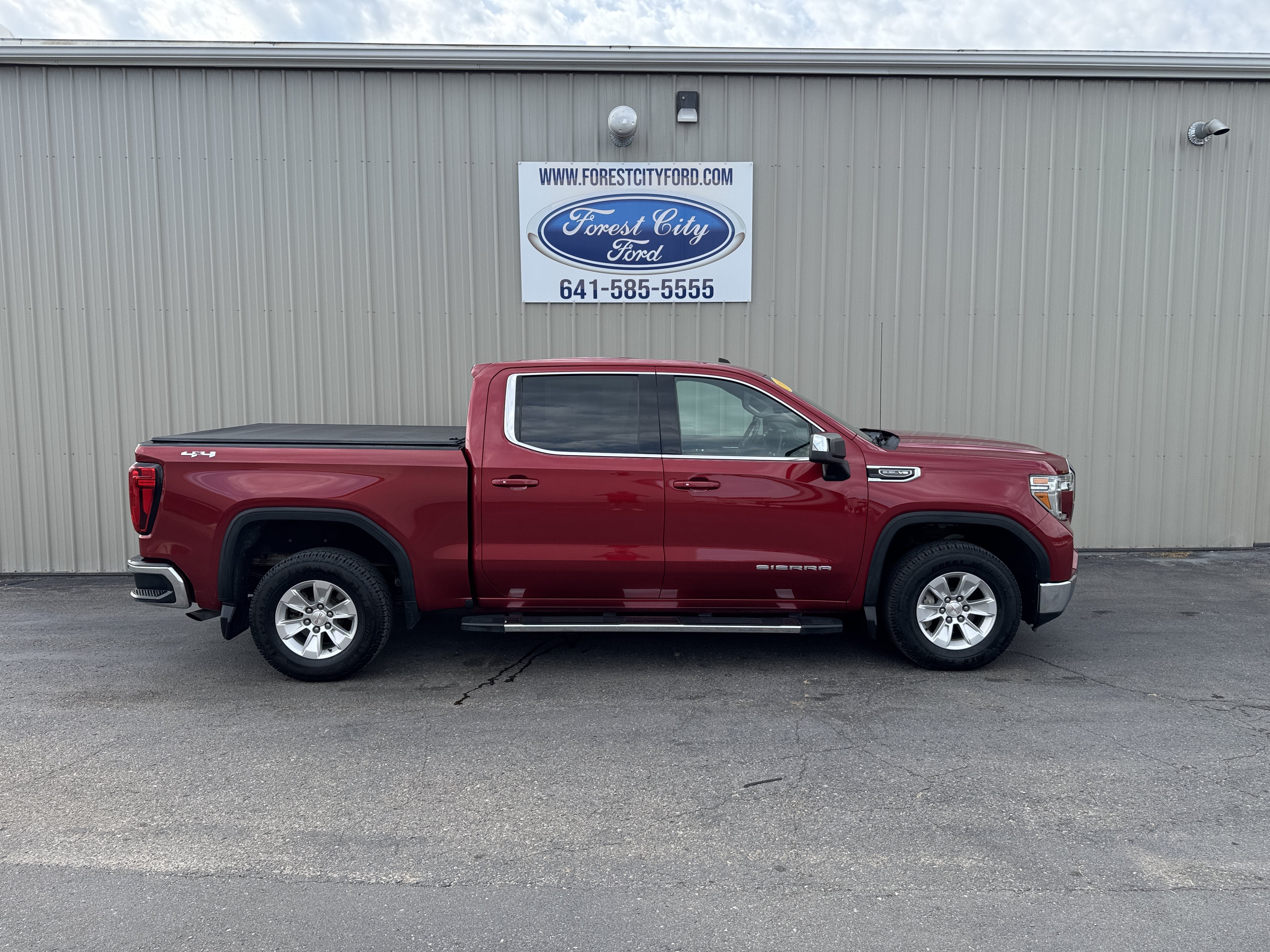Used 2019 GMC Sierra 1500 SLE w/ SLE Value Package AWD/4WD image 6