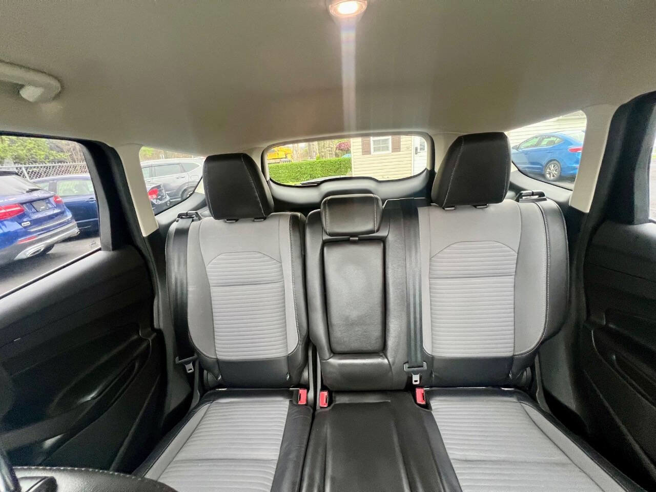 Used 2019 Ford Escape SE AWD/4WD image 18
