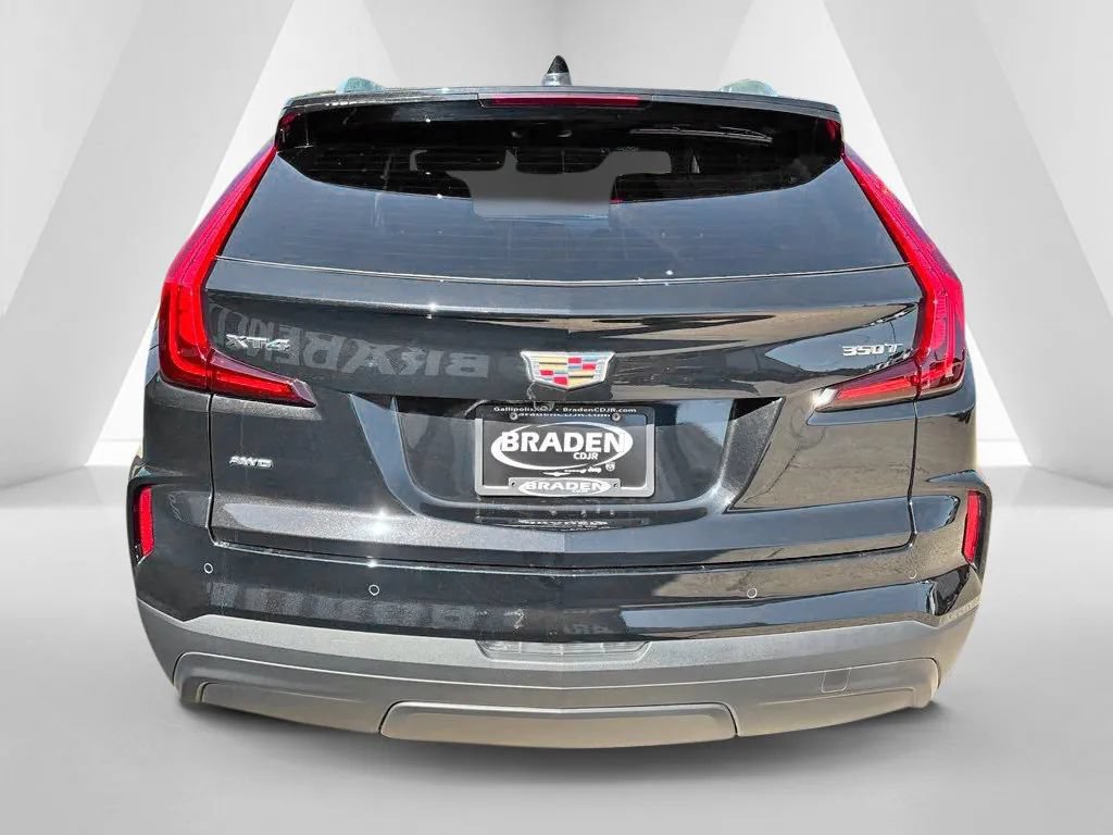 Used 2024 Cadillac XT4 Luxury w/ Cold Weather Package AWD/4WD image 6