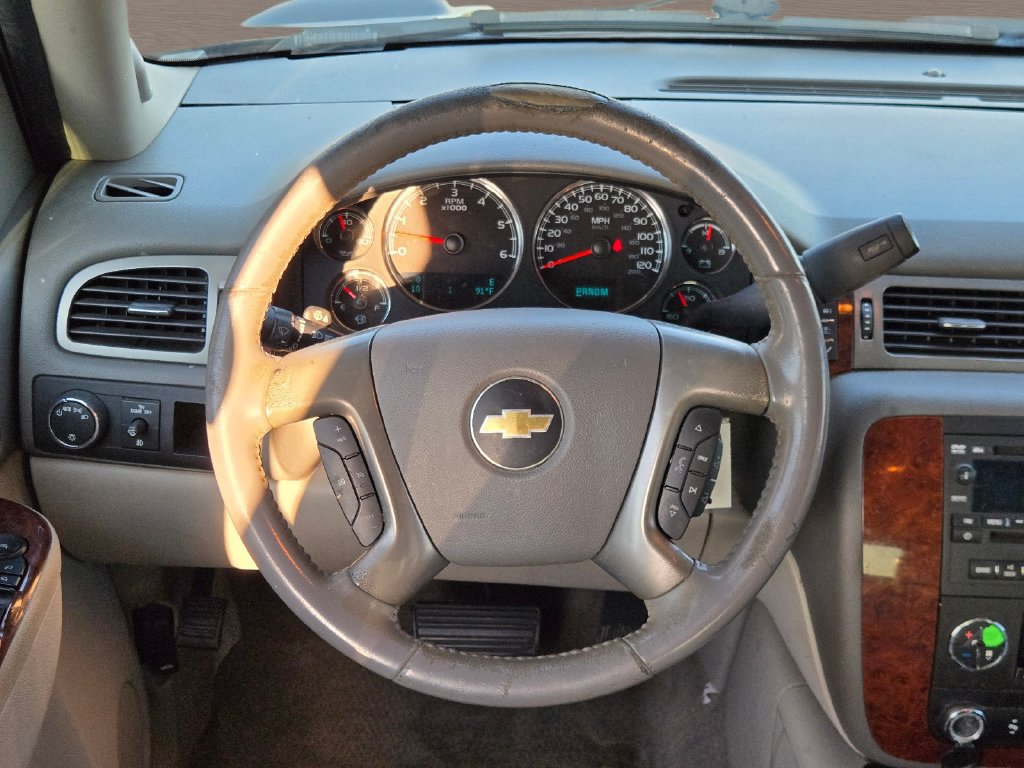 Used 2013 Chevrolet Tahoe LT w/ Luxury Package RWD image 17