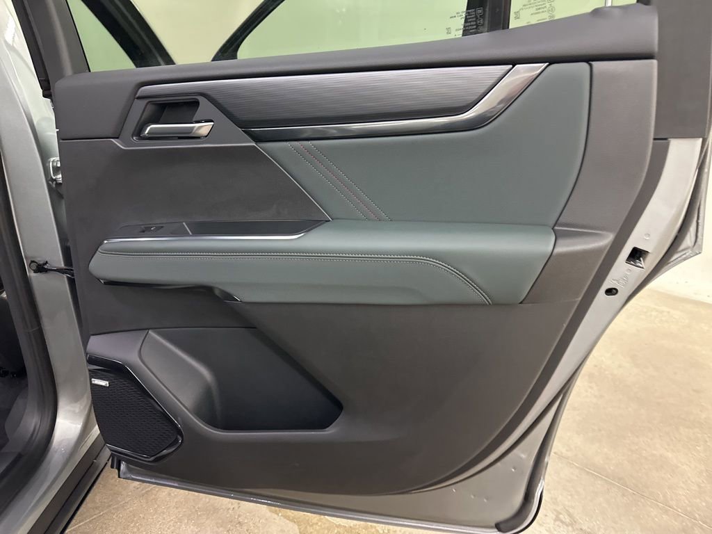 New 2026 GMC Acadia AT4 w/ Luxury Package AWD/4WD image 20