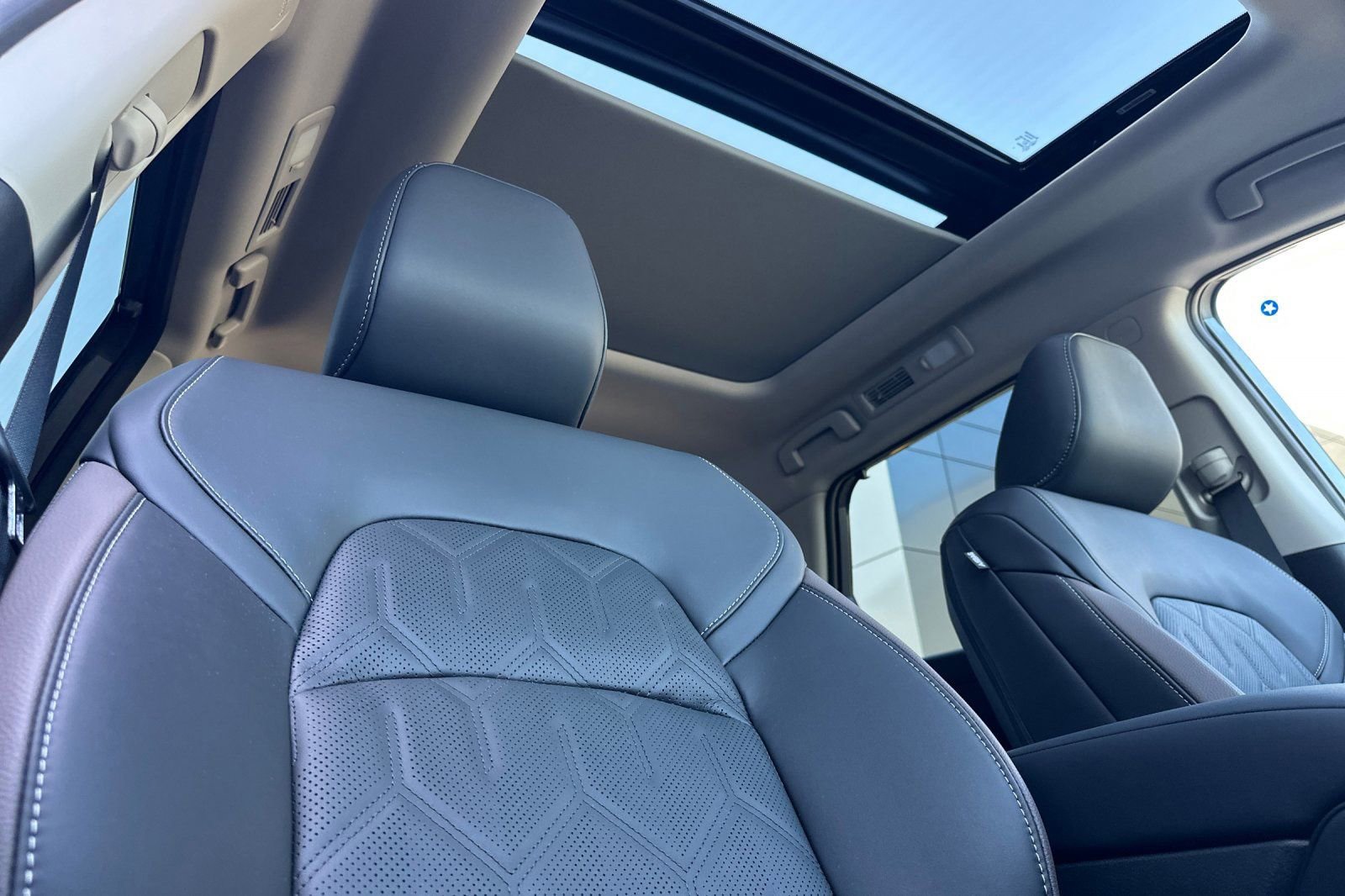 New 2026 Nissan Pathfinder Platinum AWD/4WD image 20