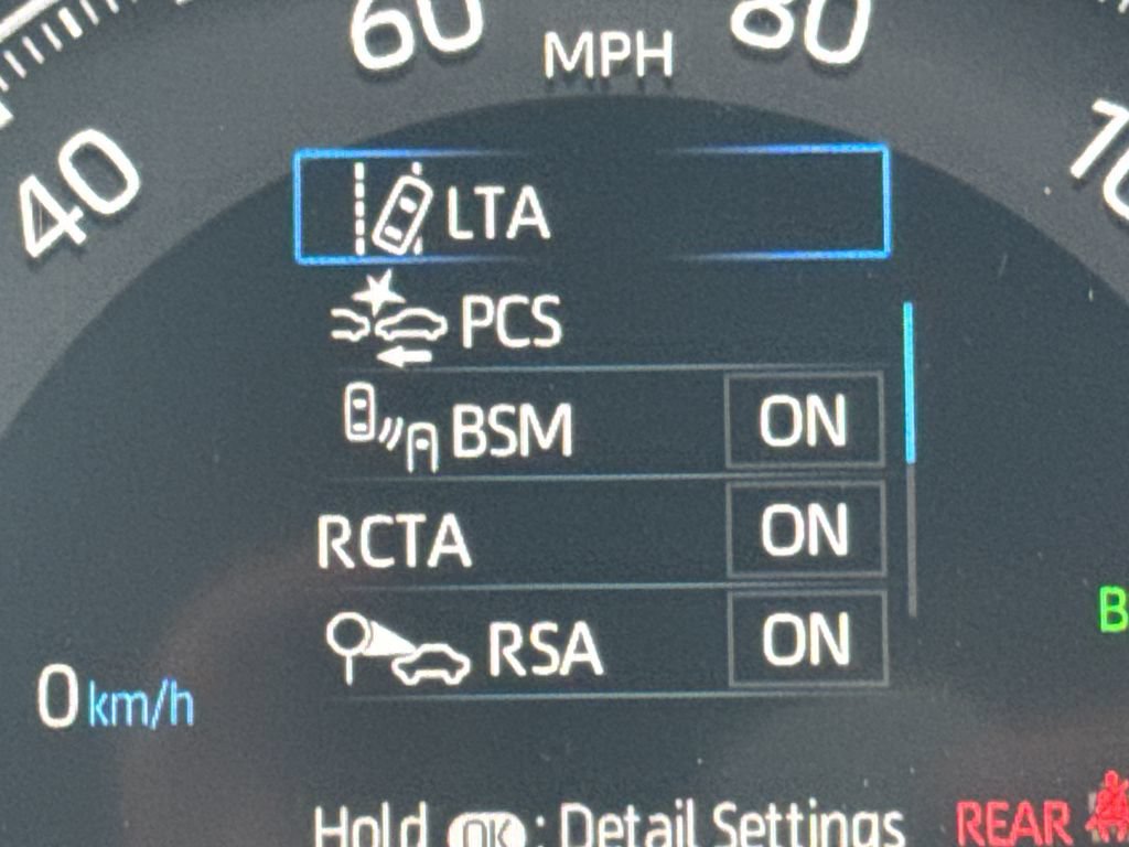 Used 2025 Toyota RAV4 XLE AWD/4WD image 18