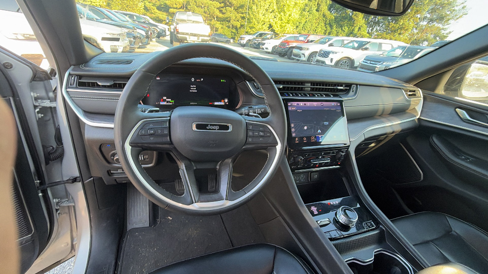 Used 2024 Jeep Grand Cherokee Limited 4xe AWD/4WD image 25