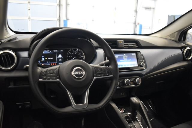 Used 2025 Nissan Versa SV image 23