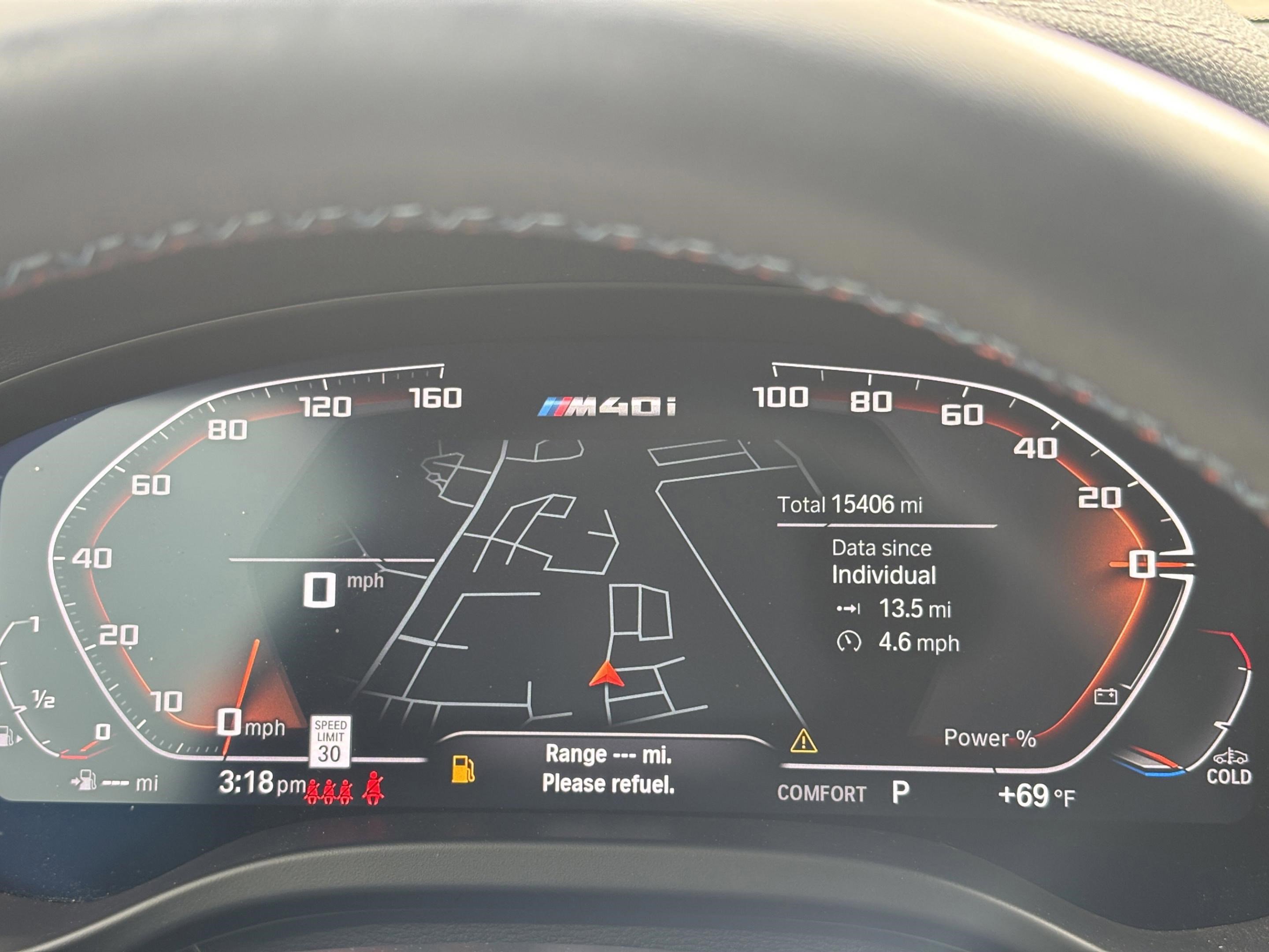 Used 2025 BMW X4 M40i w/ Premium Package image 11