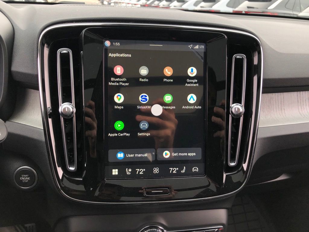 New 2026 Volvo XC40 B5 Plus w/ Protection Package Premier AWD/4WD image 24