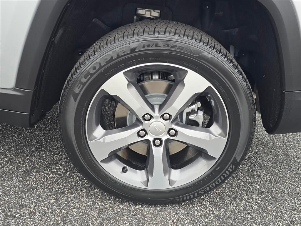 New 2026 Jeep Grand Cherokee L Limited AWD/4WD image 7