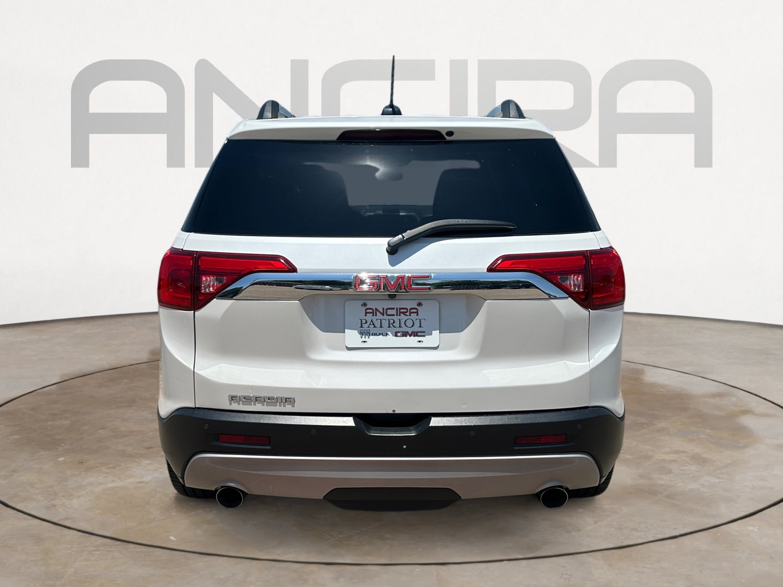 Used 2017 GMC Acadia SLT FWD image 9
