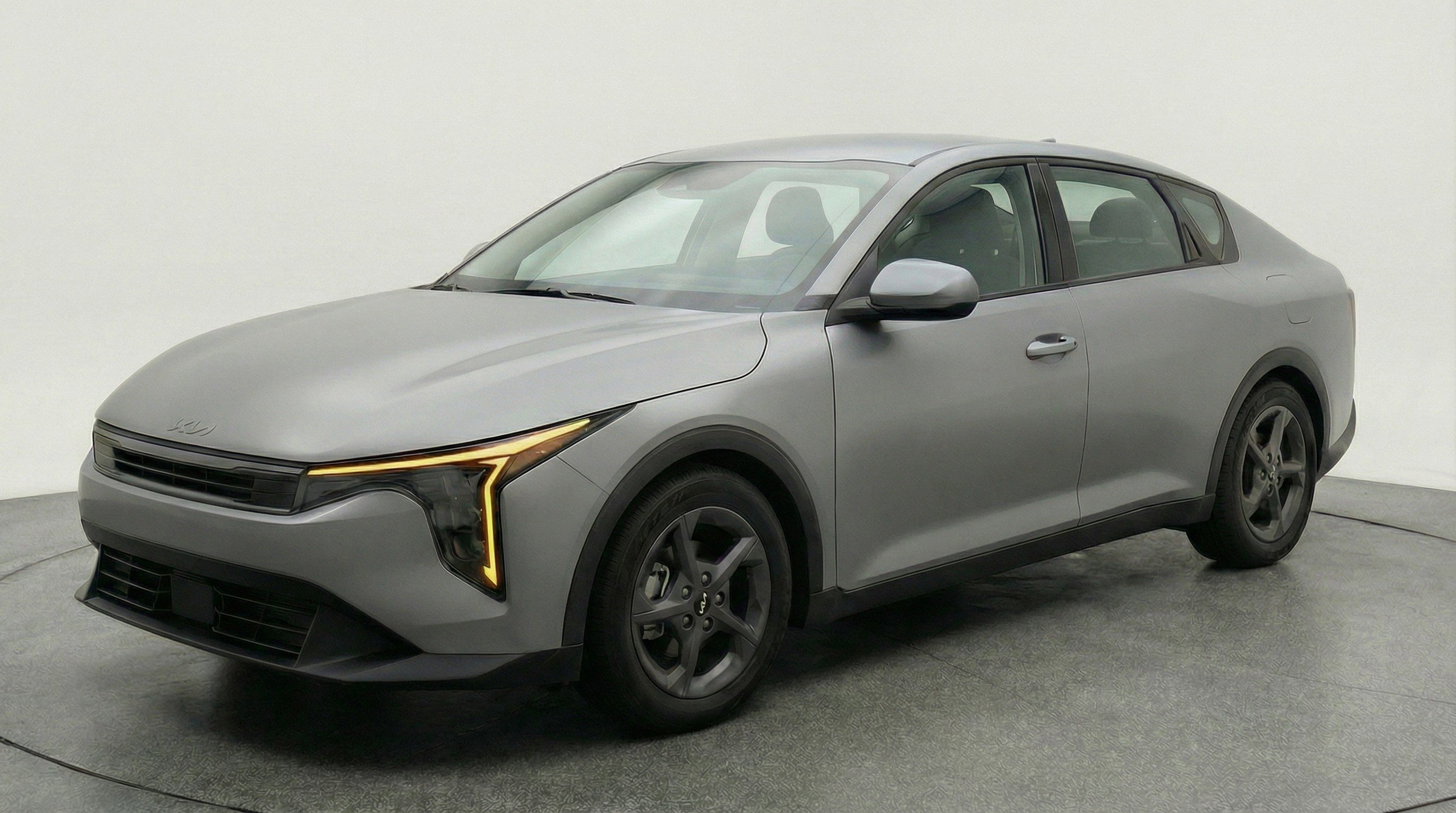 Used 2025 Kia K4 FWD image 3
